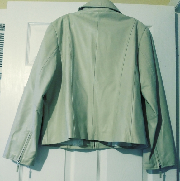 🧥"Pamela McCoy" Collection Lady👡👡🛍 Leather Jacket,Size Large,Nice♥️Gift. 🎁 - Picture 2 of 4